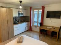 Cosy Corbeil Studio RerD 700m N7 - Chambres d’hôtes