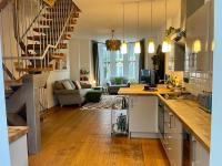 Lake Park House - Stylish Apartment with Parking - B&B Cardiff