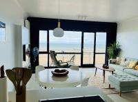 Panoramic Seaview Apartment - Ferienwohnung Ostende
