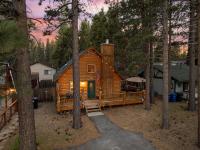 Cozy mountain cabin, Hot Tub, BBQ, Games by MariamsBnb - Chambres d'hôtes Big Bear City