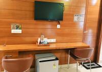 Hotel Aroha StayInn Aroma -Gurgaon Sector 47 - Bed and Breakfast Gurgaon