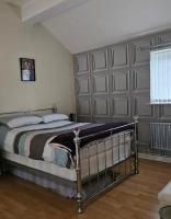 Open planned apartment - B&B Birkenhead