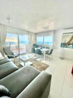 Appartement met 3 Slaapkamers en Uitzicht op Zee