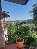 Scenic Apartment Villa Sandrini - Bed and Breakfast Gavardo