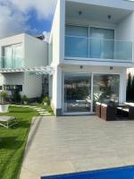 Timeless Escape Villa Calheta - B&B Estreito da Calheta