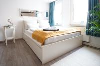 Zentrale, gemütliche Dachgeschoss-Etage - 52qm - Altes Haus auf 2,5 Etagen exklusiv für Dich - mit 1 Schlafzimmer, Wohnzimmer und Rückzugsraum zum Verweilen - Küche, großes Bad, Netflix - Chambres d'hôtes Halle