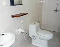 Camera Matrimoniale con Bagno in Comune 