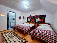 Triple Room with Private Bathroom