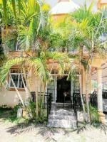 Spacious apartment in Flic en Flac, 115 m², mountain view - B&B