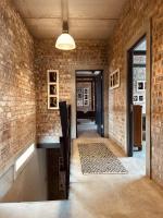 Tether and Tease, The Citadel - B&B Ciudad del Cabo