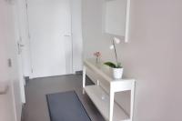 Modern Apartment in Cureghem, Anderlecht, 134 m² + Terrace - Chambres d’hôtes