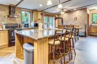 4 Mi to Lake Francis Peaceful Pittsburg Home - B&B Pittsburg