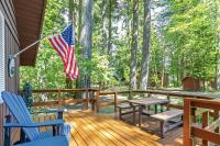 Elk Country Cabin | Wood Stove, BBQ, EV Charger - Chambres d’hôtes Packwood