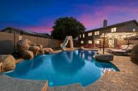 5 Bedroom 4 Bath Boutique Home PREMIUM LOCATION + heated pool option - Chambres d’hôtes