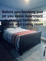Apartment sharing bathroom 1 - Bed and Breakfast