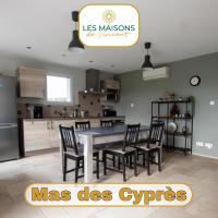 Mas des Cyprès, clim - jardin en Camargue - Bed and Breakfast