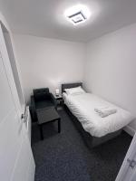 Modern Two-Bedroom Apartment - B&B Manchester