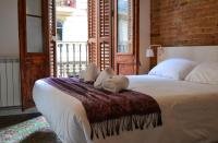 Happy People Plaza España Apartments - B&B Barcelona
