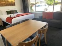 Superior 1 Bedroom Apartment