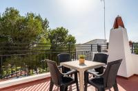 Appartamento con 2 Camere da Letto e Vista Mare