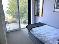 Three-Bedroom Apartment - Earl Street
