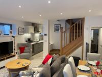 Hathaway Gardens, West Ealing - B&B