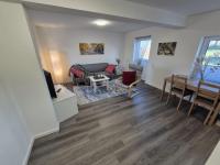 Doppelhaushälfte Thora - Ferienwohnung Niesgrau