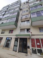 Lisbon spacious T2 in Damaia, Lisbon - B&B