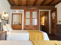 Tweepersoonskamer met 2 Aparte Bedden en Balkon