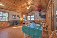 Cabin w/ Hot Tub - Near Nantahala Outdoor Center! - Chambres d'hôtes Bryson City