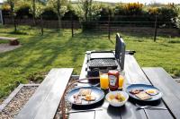 Quarterlands Glamping, Shepherds hut Bramble - Ferienwohnung Crawfordsburn