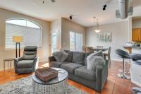Less Than 1 Mi to Biltmore Fashion Park Condo with Pool! - Bed and Breakfast