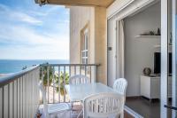 AT020 Apartamento con preciosas vistas de la playa La Paella - Chambres d'hôtes Torredembarra