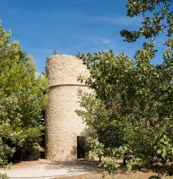 Gîte de charme face au Luberon, avec Jacuzzi - B&B