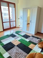 Landi 9 - 2 Camere, 3 Balconi, parcheggio, zona residenziale - Bed and Breakfast
