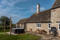 Brokenborough Farmhouse - B&B Malmesbury