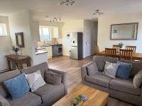 Sea Spire Coach House - B&B Charlestown