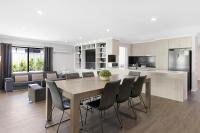 5 Bedroom Home meters from the beach - B&B Geographe