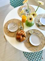 Casa Blue Benagil - Ocean View , Newly Renovated Apartment Walkable to Benagil - B&B