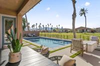 Desert Escape New Luxury Pool Home Walk to Coachella - B&B Indio