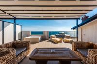 Two-Bedroom Apartment with Terrace and Sea View