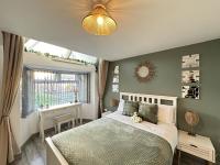 Lilypad Suite - BHX Airport, NEC & HS2 - B&B