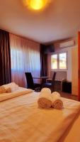 Doppel- oder Zweibettzimmer