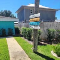 Island Villa 10 by ALBVR - Super cute condo! Just steps to the Waterway District and minutes to the beach! - Chambres d'hôtes Gulf Shores