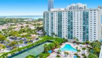 1 SPRING PROMO - Sunny Isles Seaview Condo, Walk to Beach, Amazing Amenities - Chambres d'hôtes Sunny Isles Beach