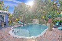 Kiki Grand Suite Mens Guest HousePool View - B&B Fort Lauderdale