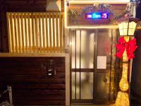 New open Hotel Jungle fun fun J5 Coin parking 500yen for 24hours USJ10 minutes - B&B