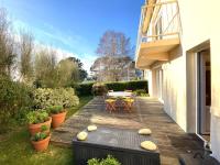 Maison moderne à deux pas de la plage avec jardin et parking à Trégastel - FR-1-368-451 - B&B Trégastel