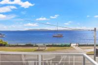 Bayside 6, 21 Victoria Pde - sensational water views, linen - B&B Nelson Bay