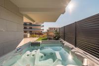 Modern apartment with whirlpool & few steps away from the beach - Borik, Zadar - B&B Zara